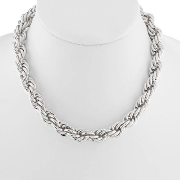 Twisted Bold Chain Choker - Picture 2 of 2